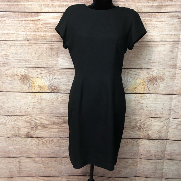 Maggy London Shift Short Sleeve Dress - Picture 2 of 8